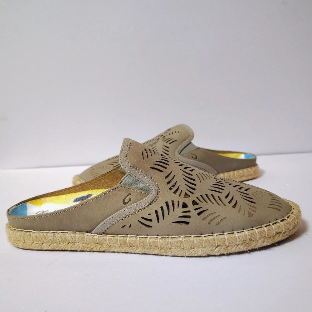 OluKai Women's Kaula 'Olu 'Ili Perforated Leather Espadrille Mules Grey Size 8
